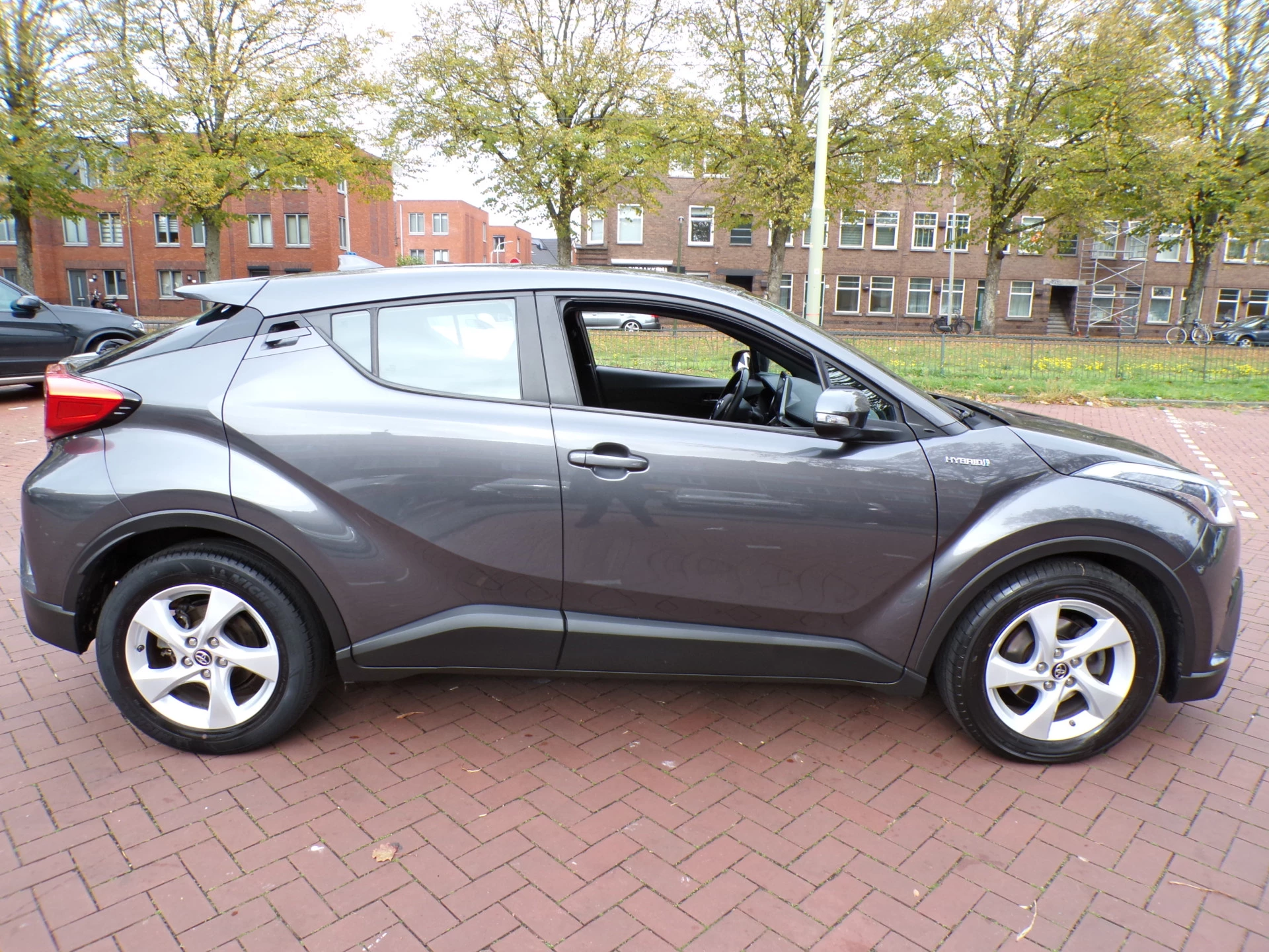 Hoofdafbeelding Toyota C-HR