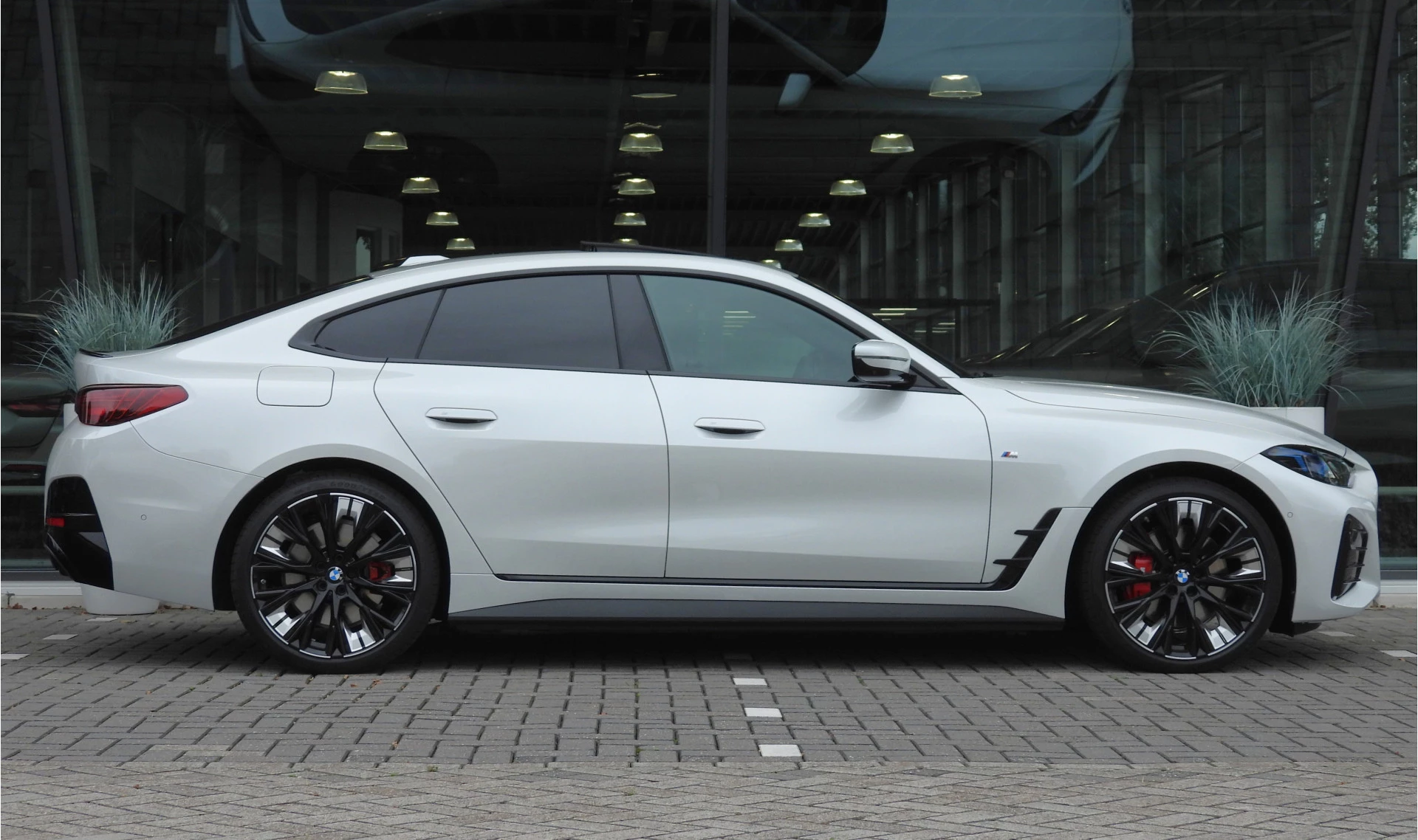 Hoofdafbeelding BMW i4