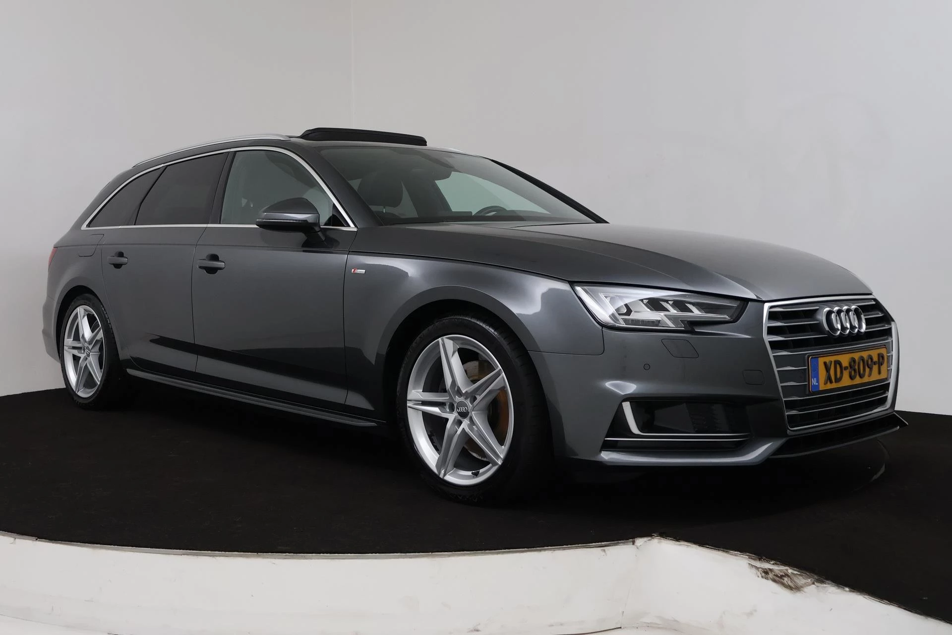Hoofdafbeelding Audi A4