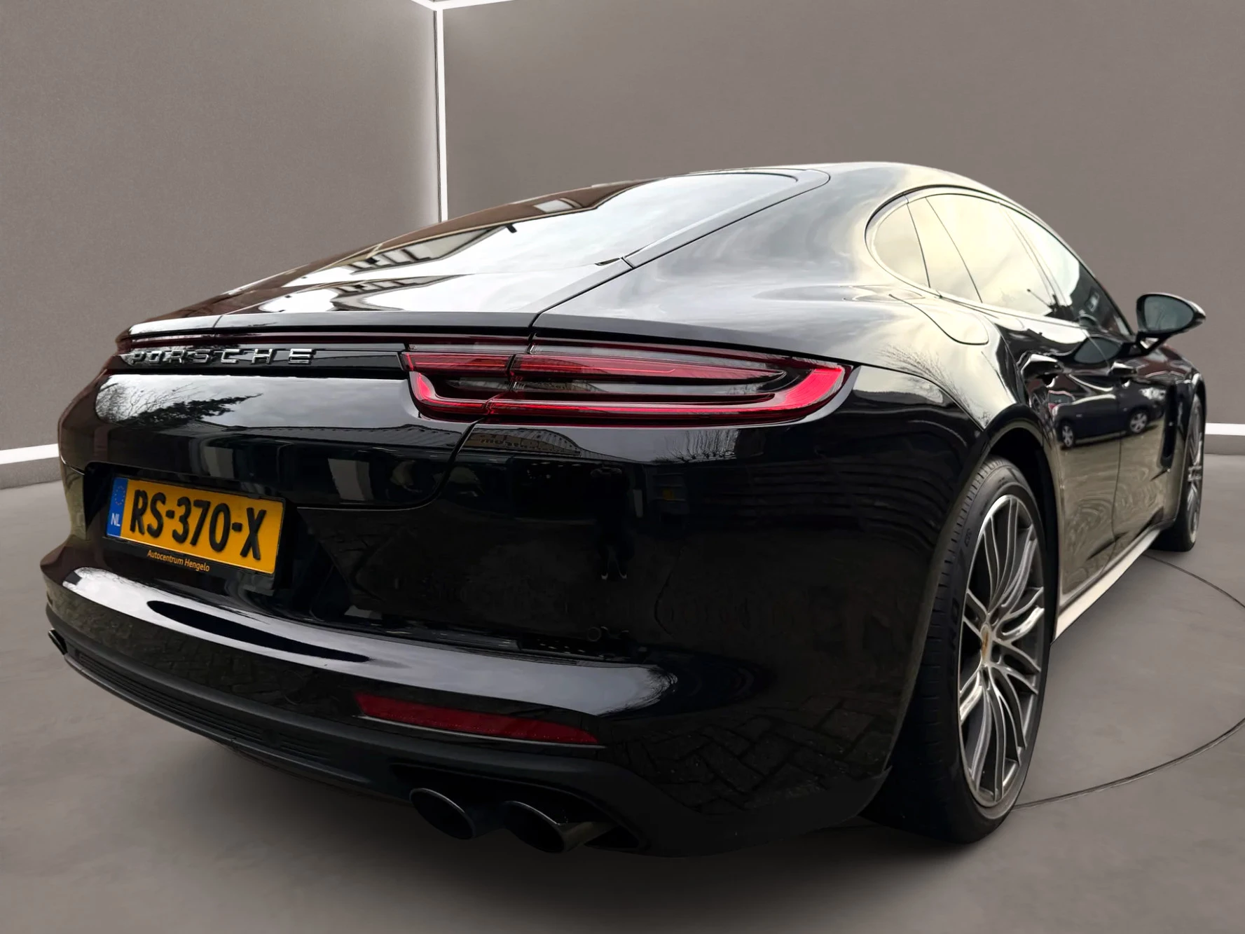 Hoofdafbeelding Porsche Panamera