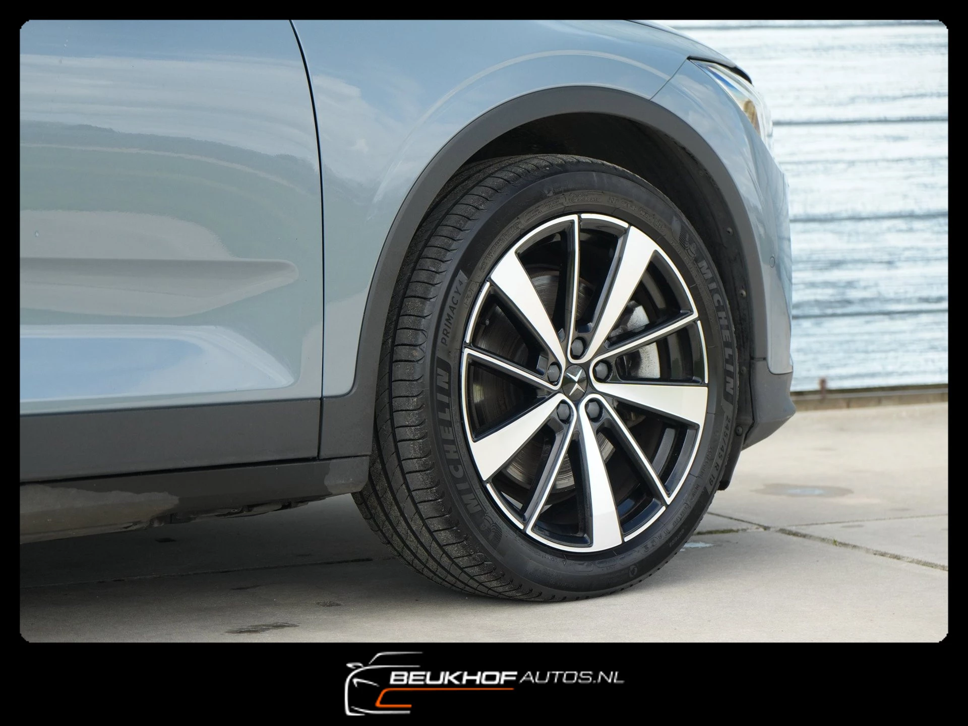 Hoofdafbeelding Polestar 2