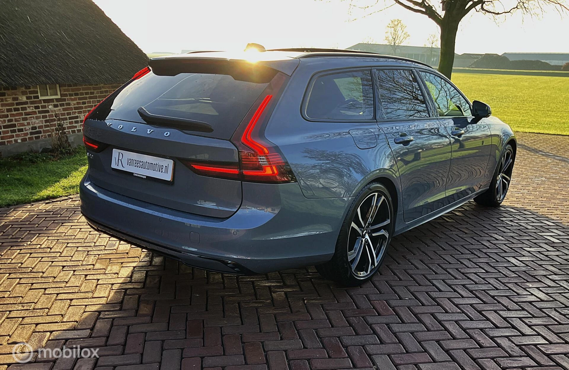 Hoofdafbeelding Volvo V90