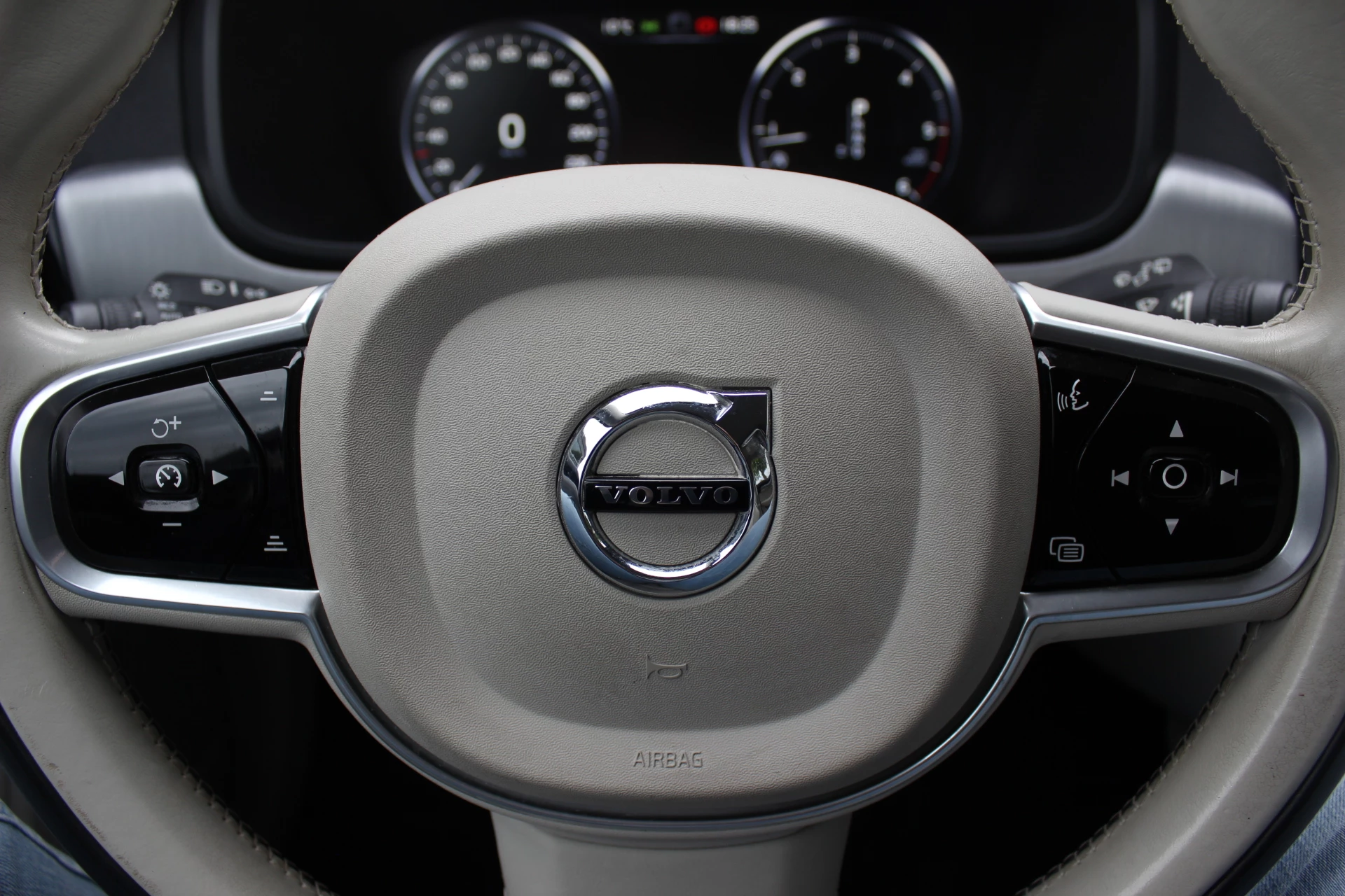 Hoofdafbeelding Volvo V90