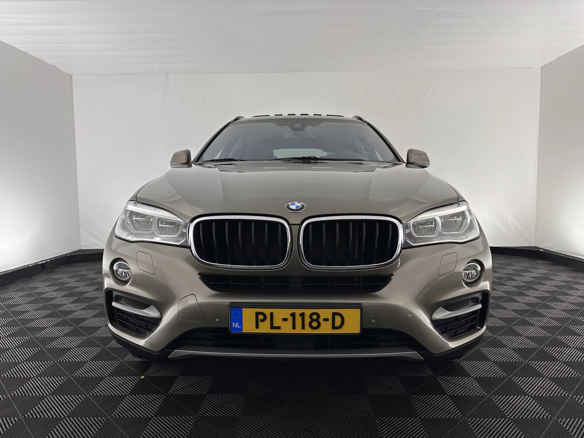 Hoofdafbeelding BMW X6