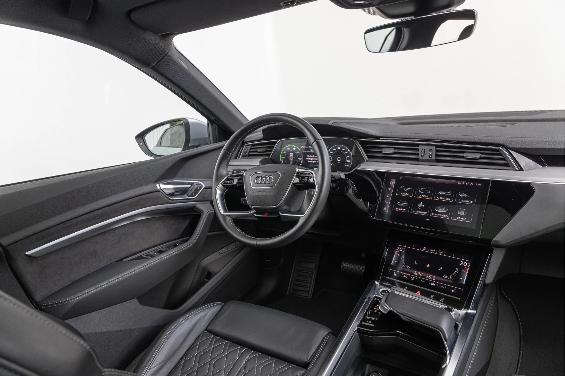 Hoofdafbeelding Audi e-tron