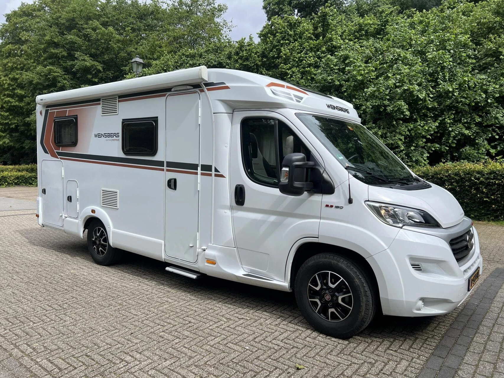 Hoofdafbeelding Weinsberg R57