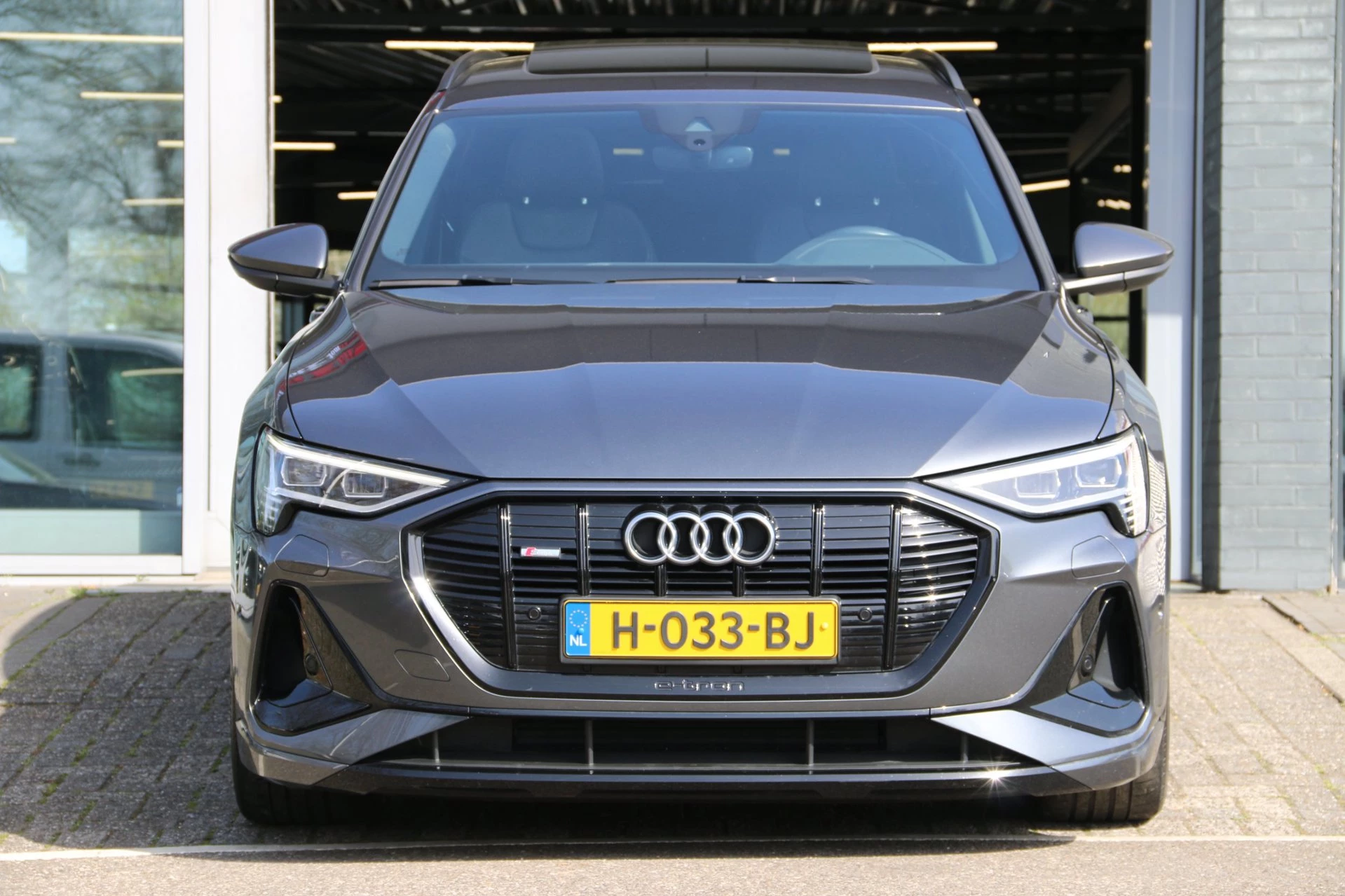 Hoofdafbeelding Audi e-tron