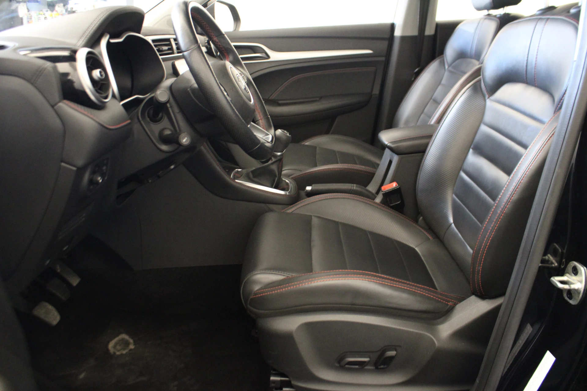 Hoofdafbeelding MG ZS