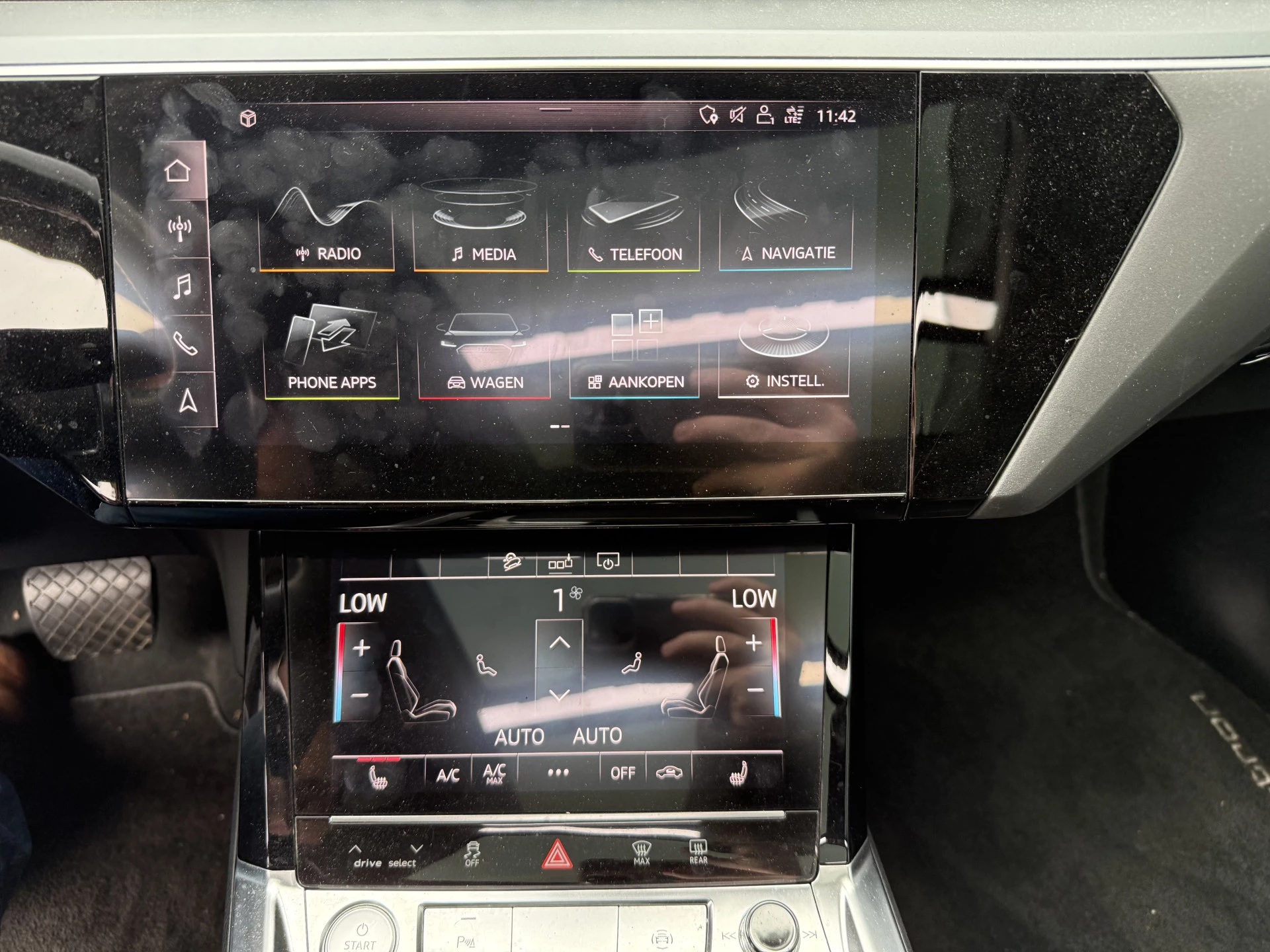 Hoofdafbeelding Audi e-tron