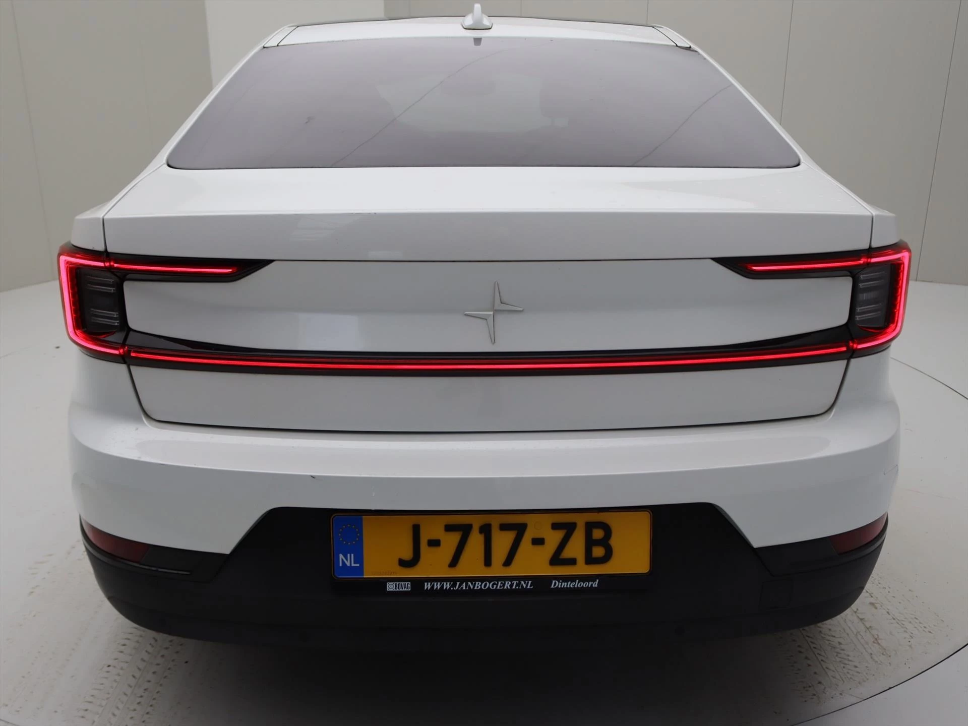 Hoofdafbeelding Polestar 2