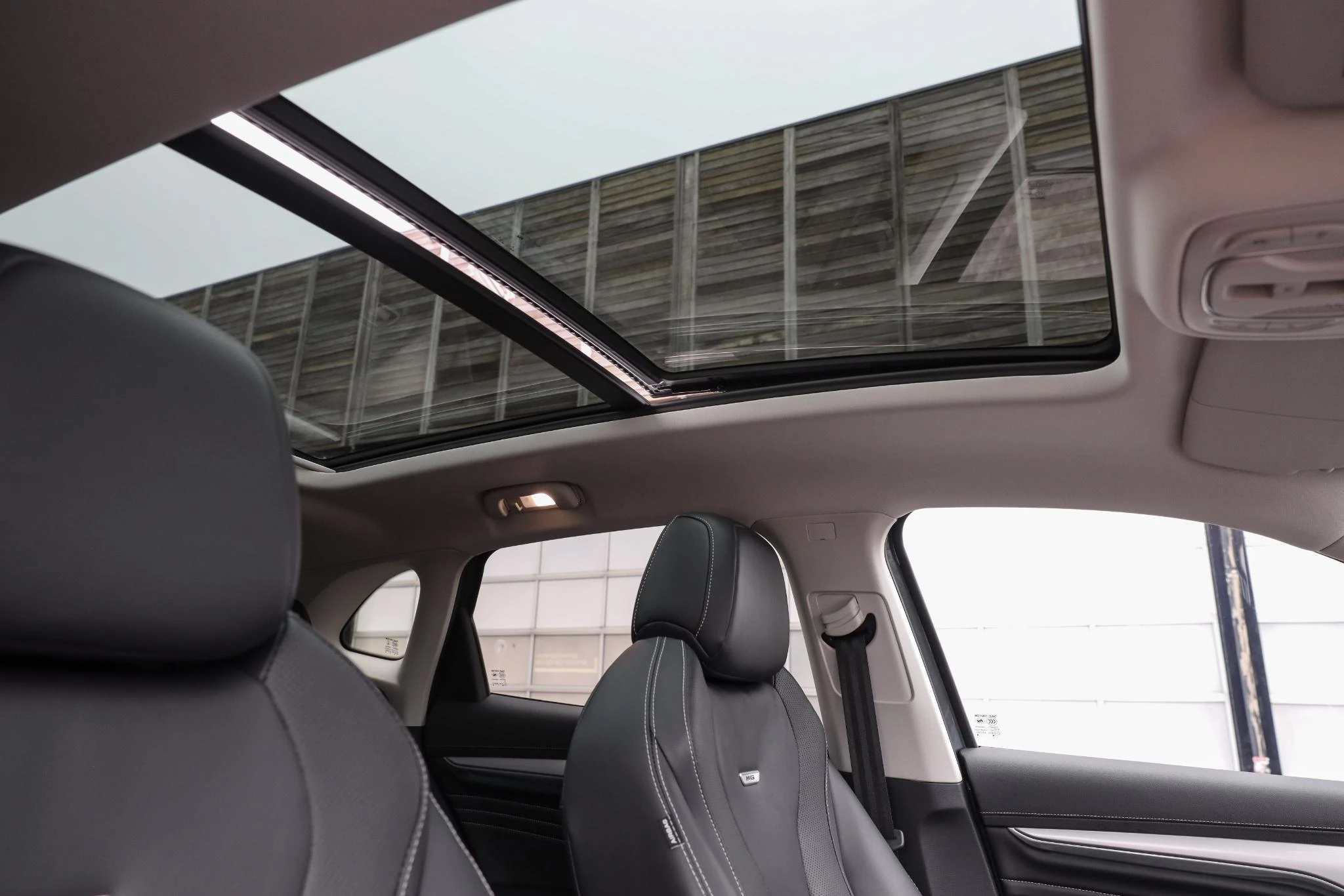 Hoofdafbeelding MG Marvel R