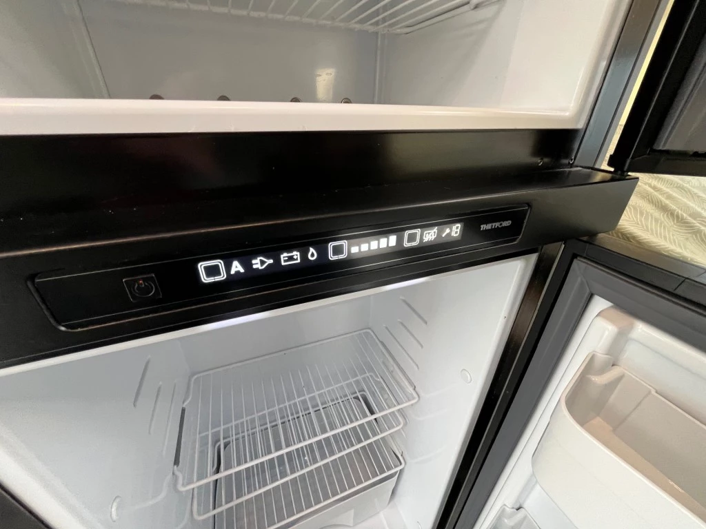 Hoofdafbeelding Adria Twin 600spt 50 Years Edition