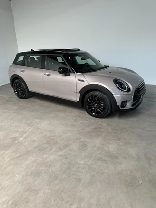 MINI Clubman Cooper 1.5, 136PK,Leer,Automaat,schuifdak,electr. stoel,voorruitverw,stoelverw