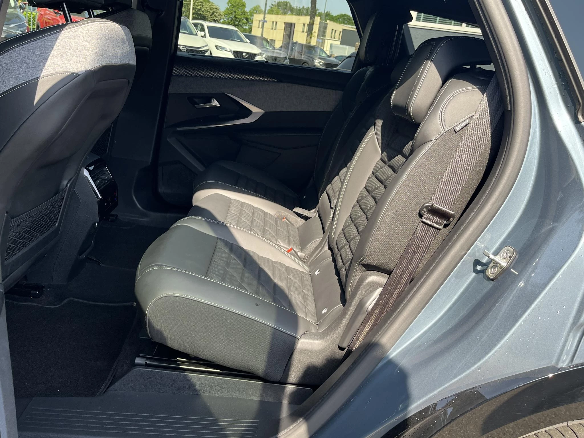 Hoofdafbeelding Peugeot e-5008