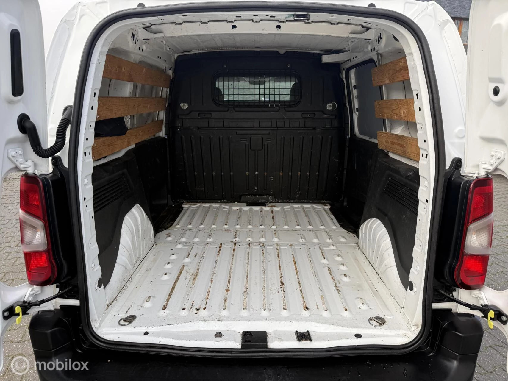 Hoofdafbeelding Peugeot Partner