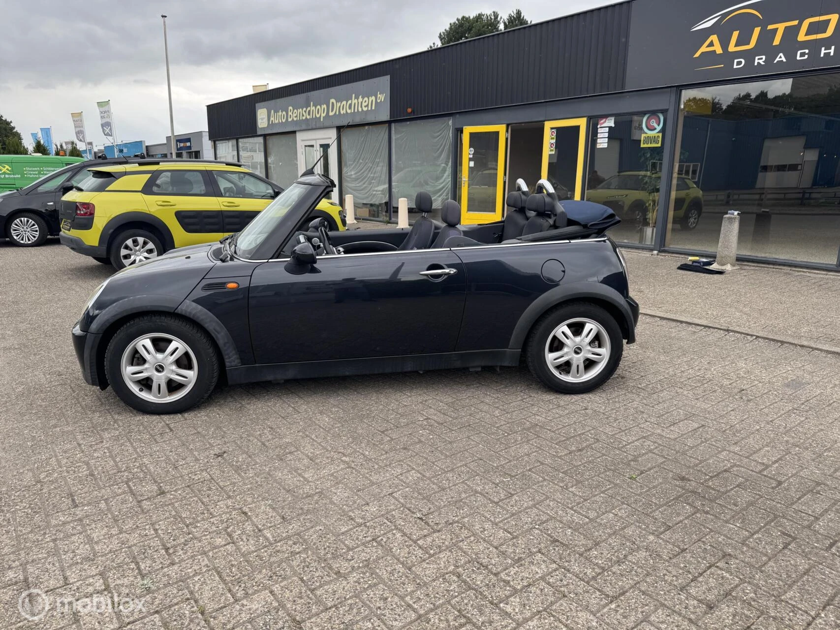 MINI Cooper Cabrio