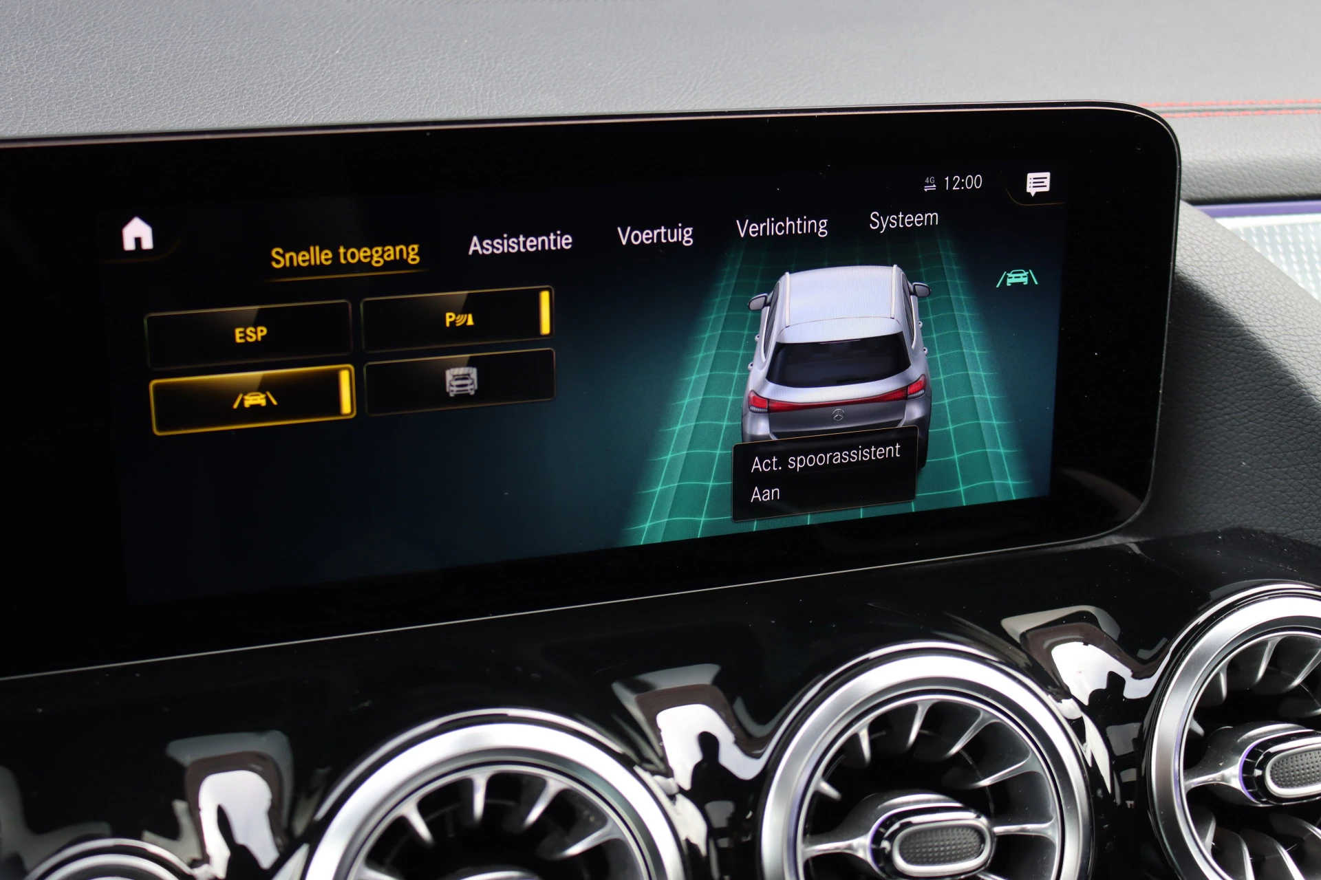 Hoofdafbeelding Mercedes-Benz EQA