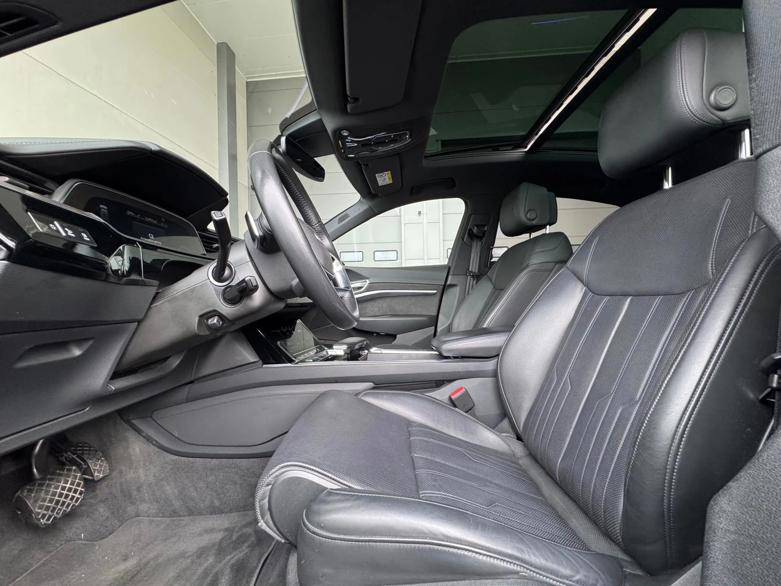 Hoofdafbeelding Audi e-tron