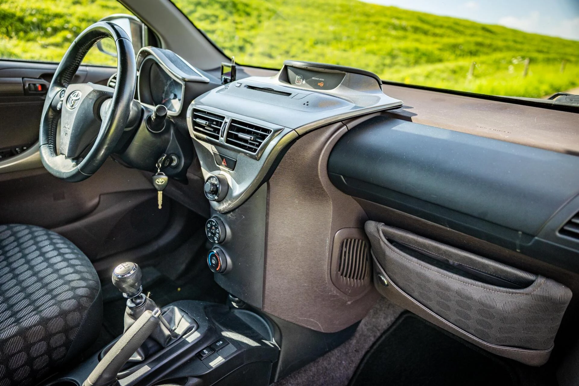 Hoofdafbeelding Toyota iQ