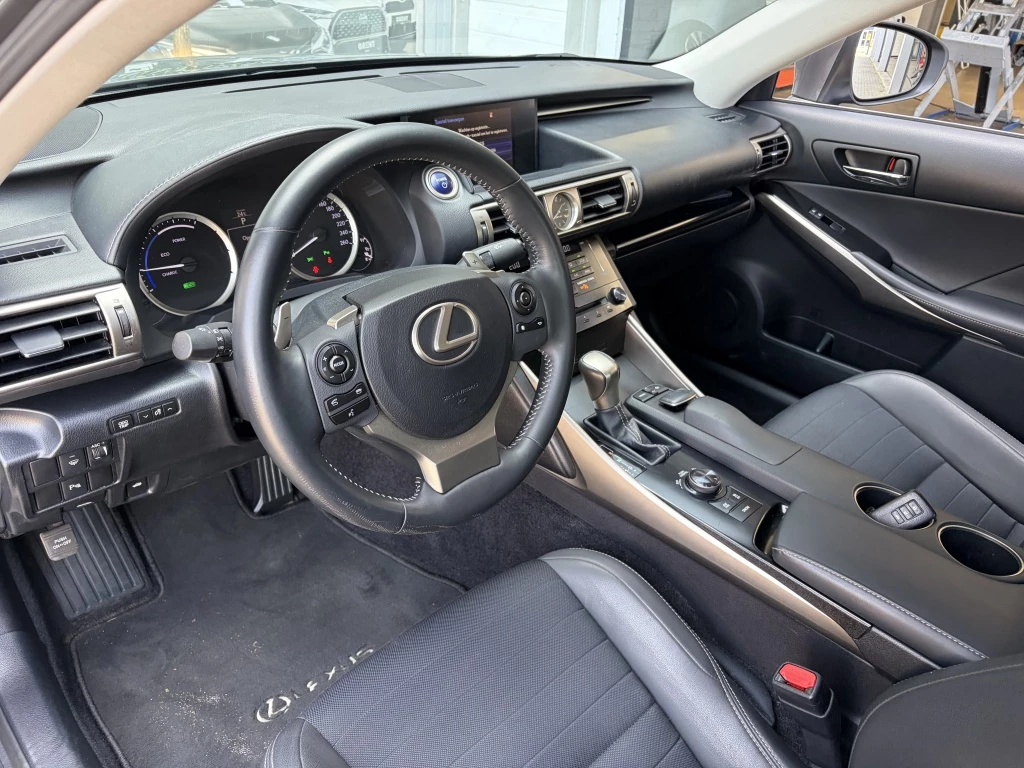 Hoofdafbeelding Lexus IS