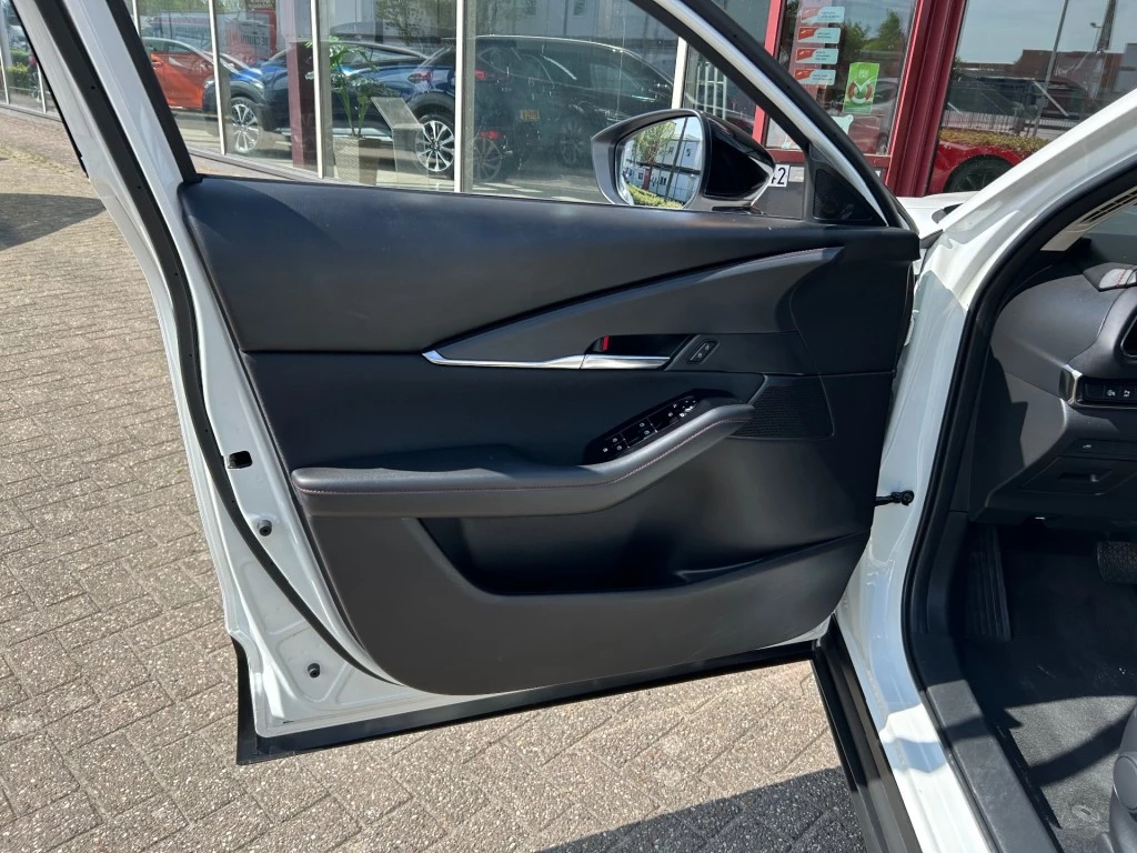 Hoofdafbeelding Mazda CX-30