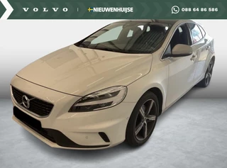 Volvo V40 2.0 T4 Business Sport | Standkachel | Panoramadak | Stoelverwarming | DAB | Lederen bekleding | Getint glas | Parkeercamera | Parkeersensoren V+A |