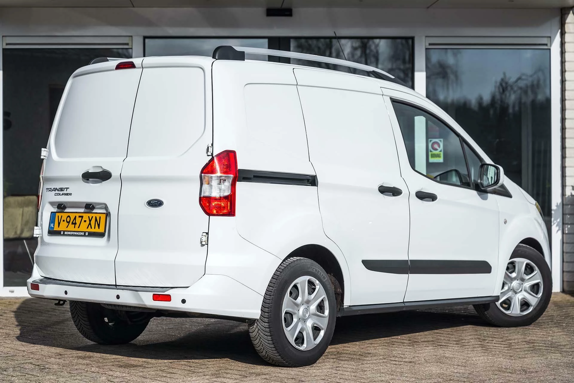 Hoofdafbeelding Ford Transit Courier