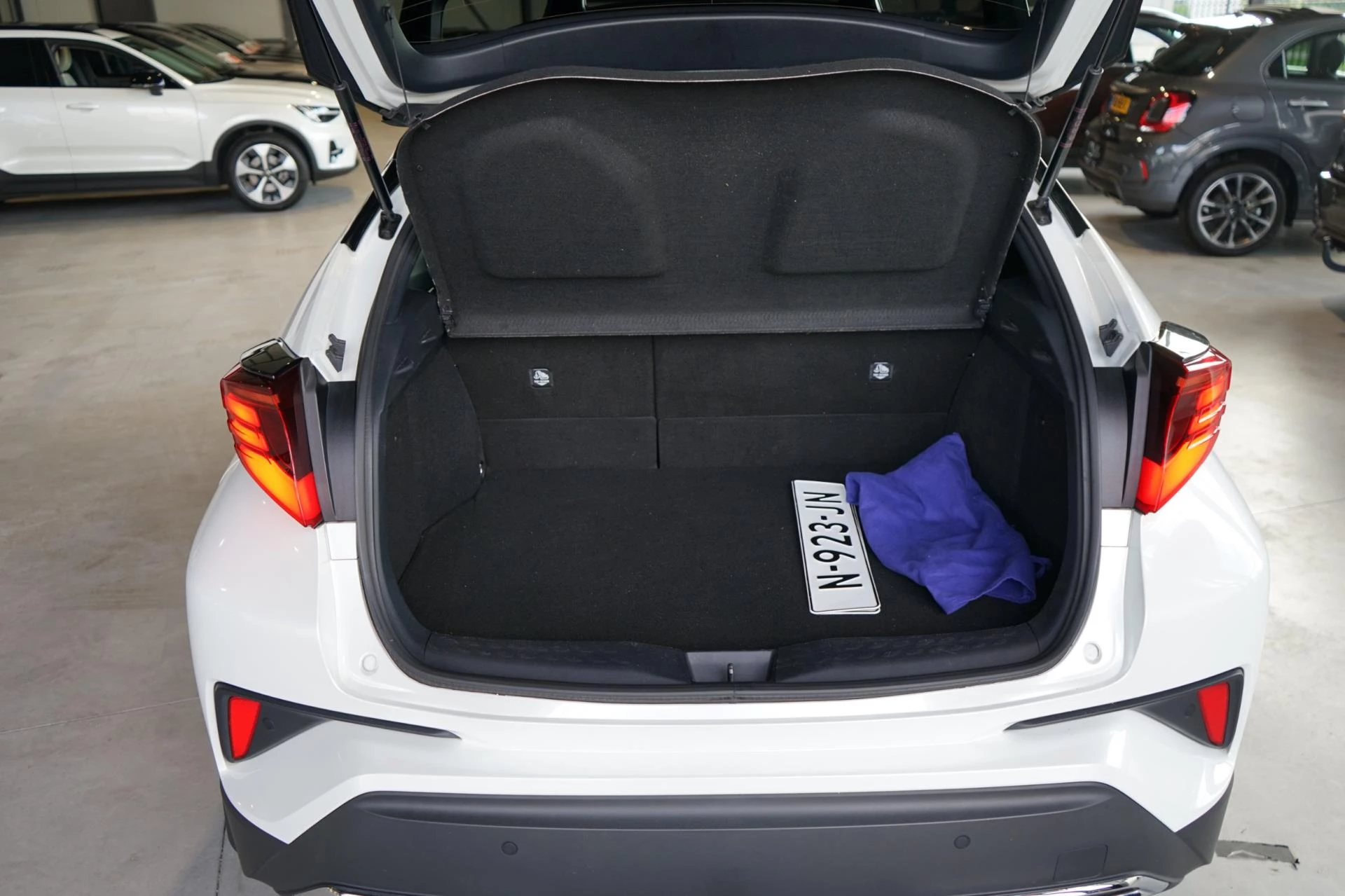 Hoofdafbeelding Toyota C-HR