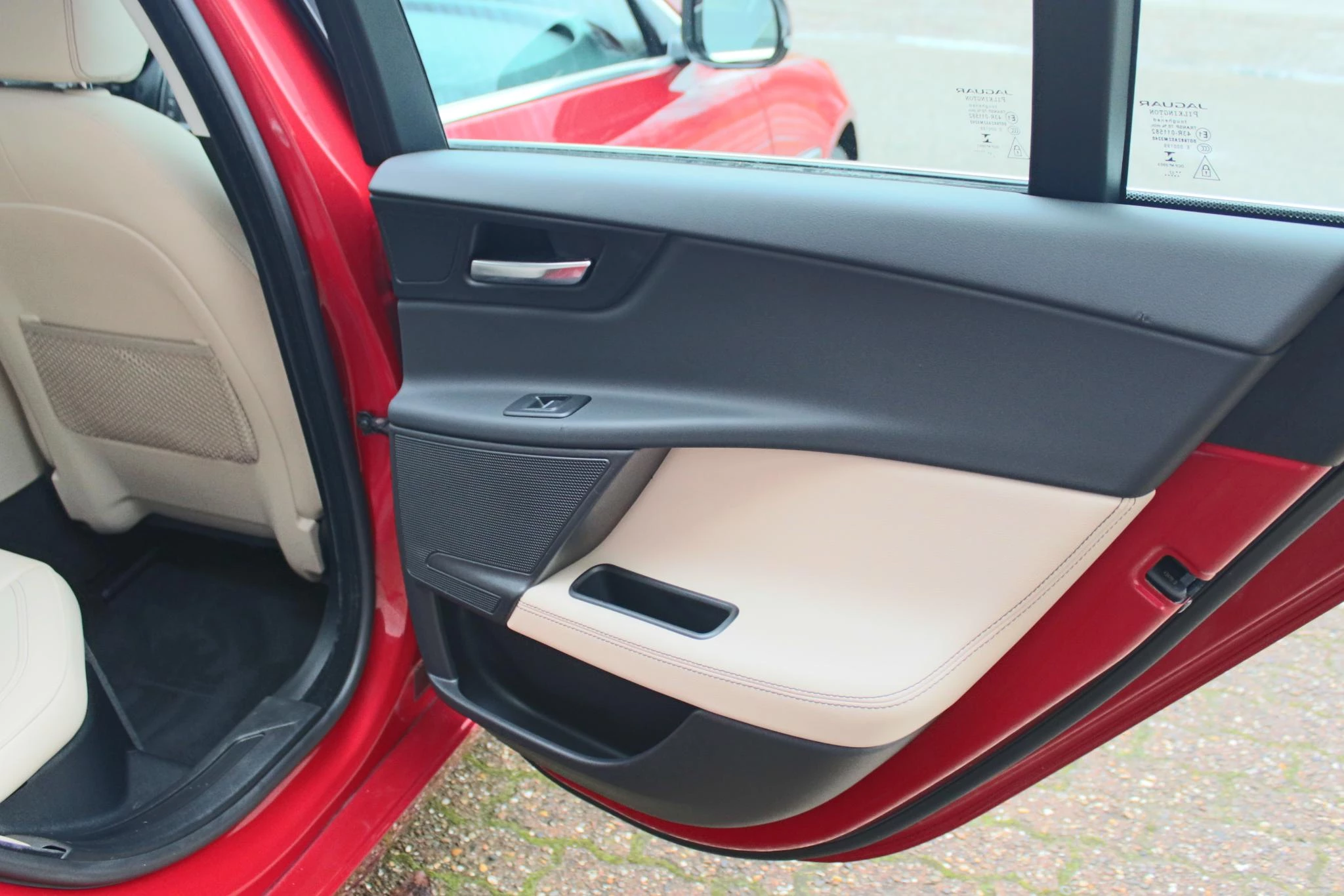 Hoofdafbeelding Jaguar XE