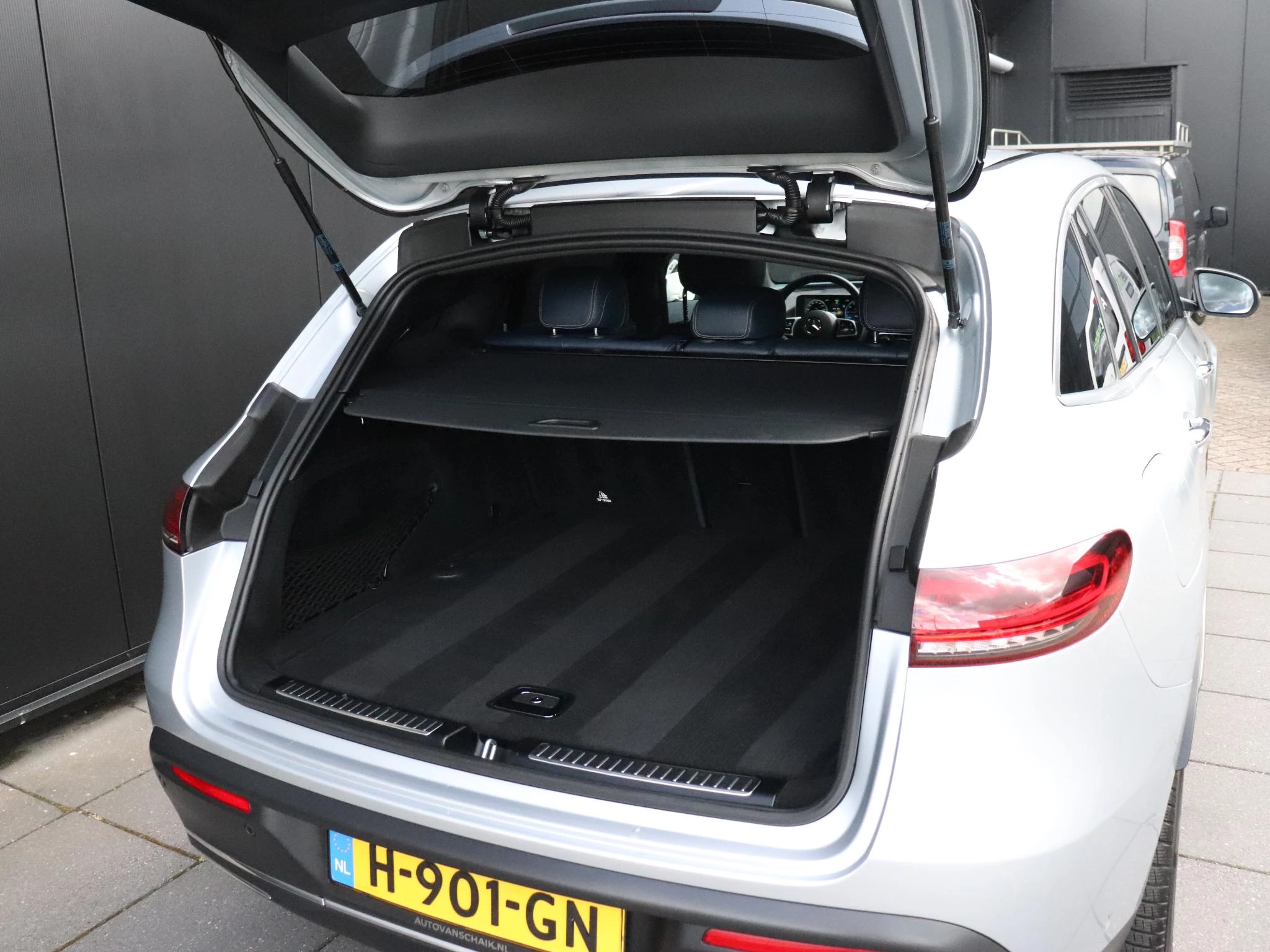 Hoofdafbeelding Mercedes-Benz EQC