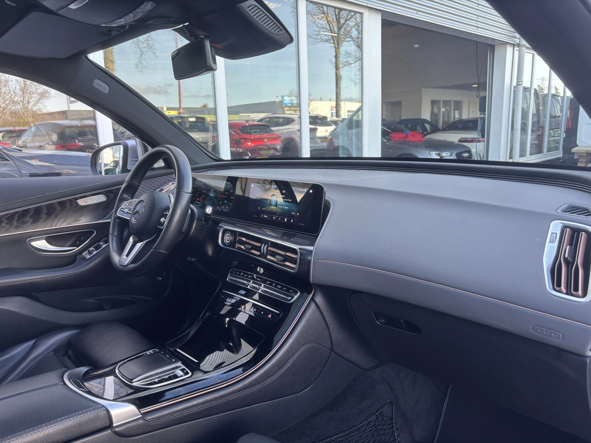 Hoofdafbeelding Mercedes-Benz EQC