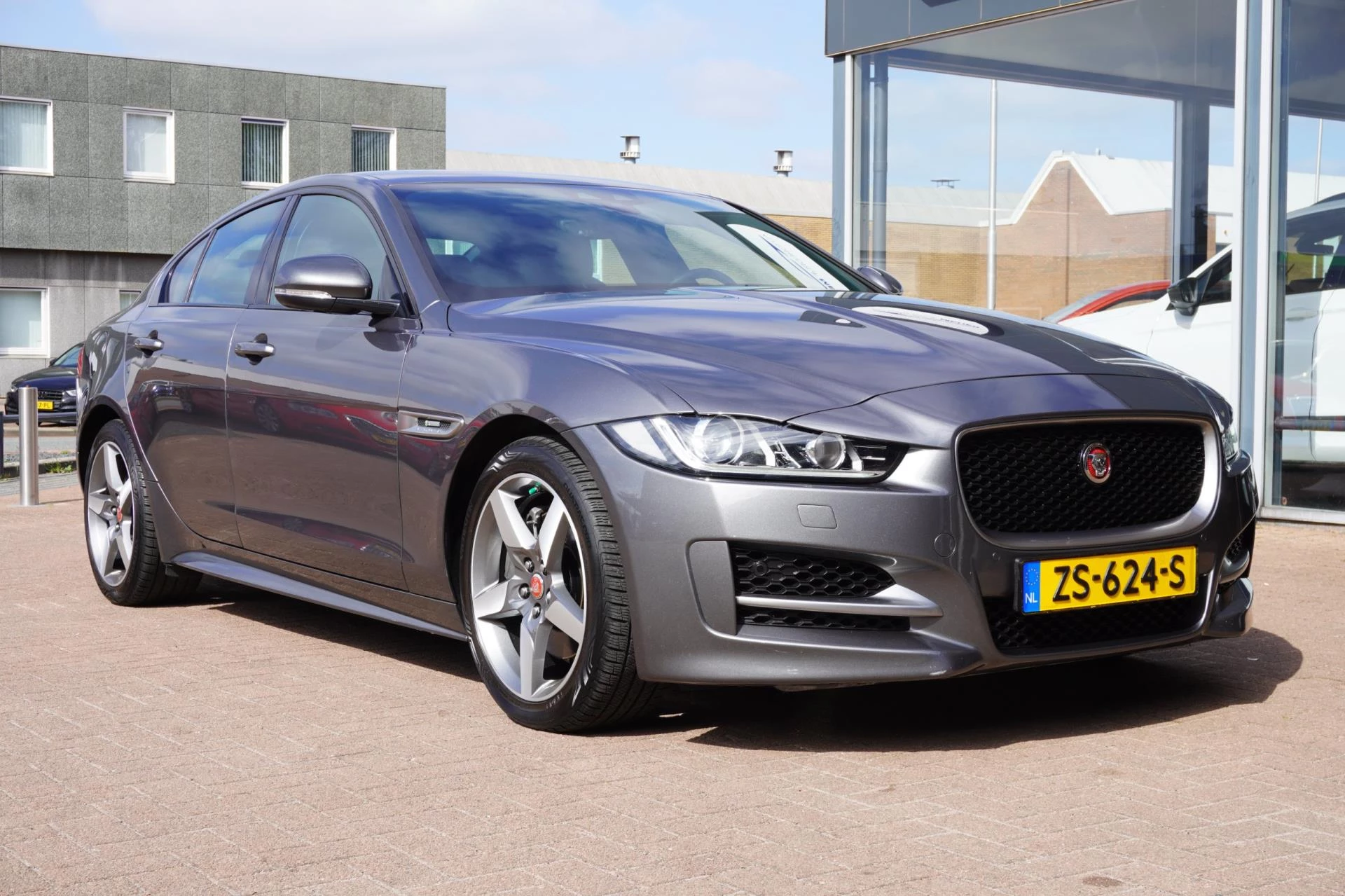 Hoofdafbeelding Jaguar XE