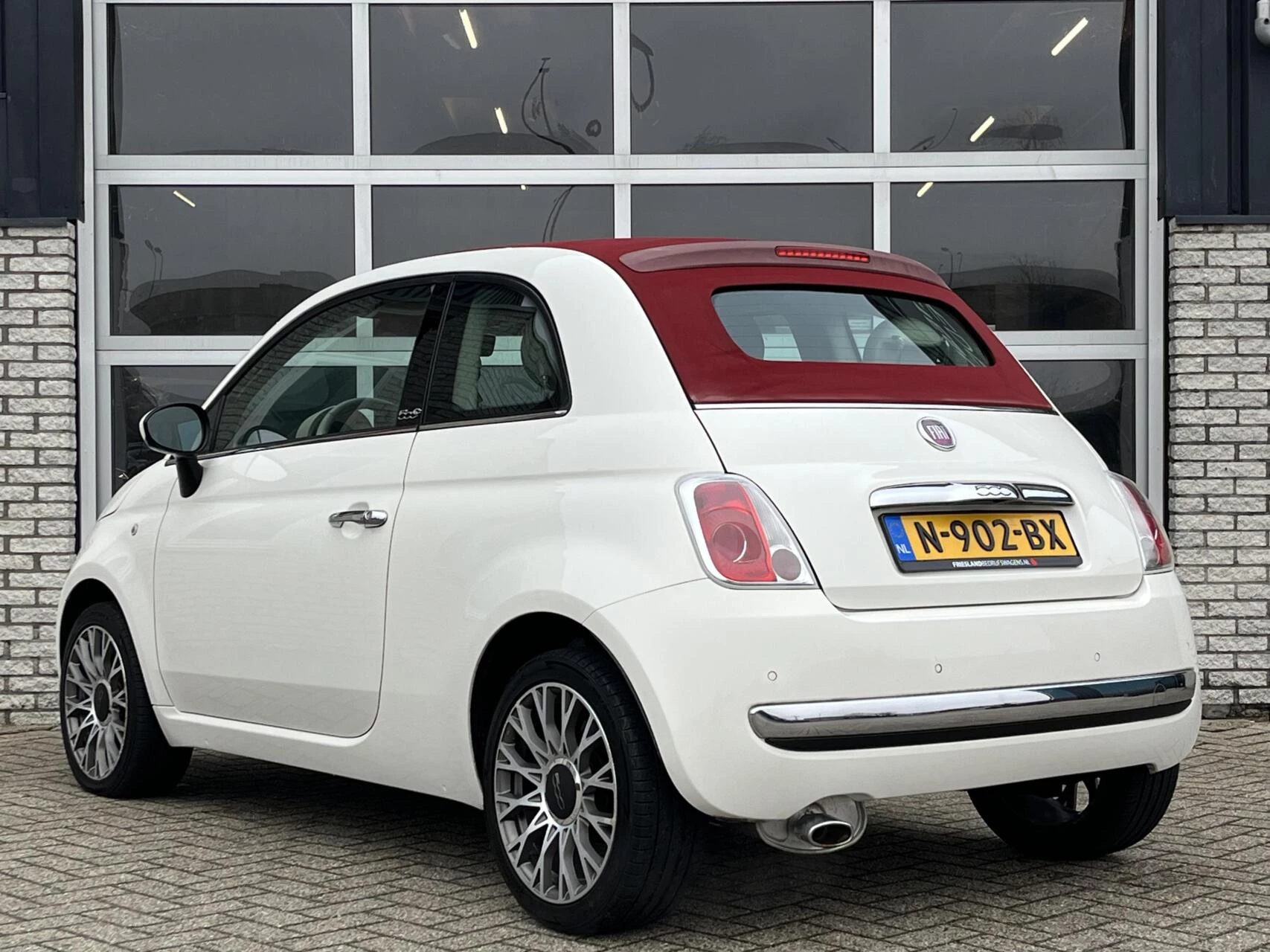 Hoofdafbeelding Fiat 500C