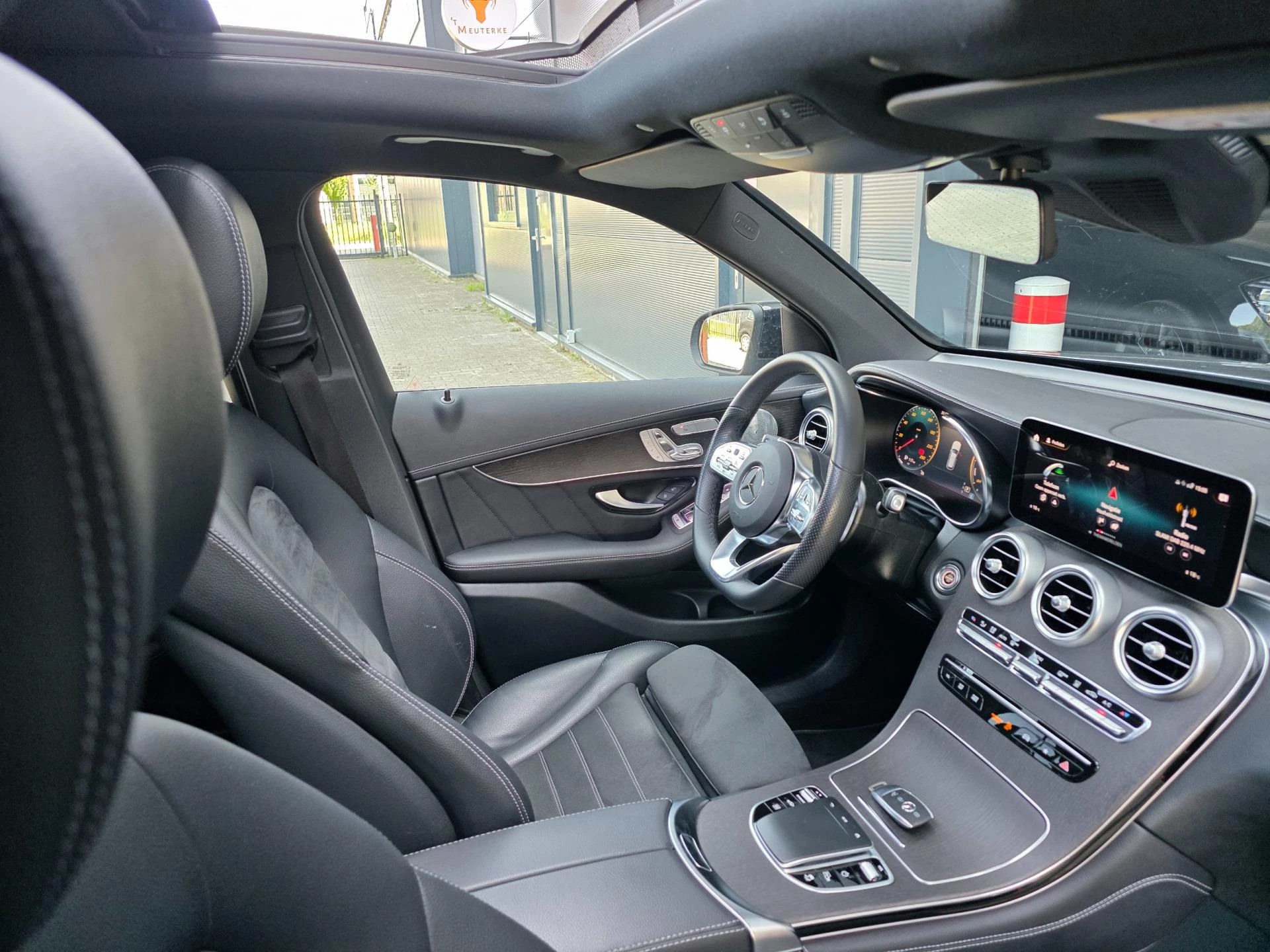 Hoofdafbeelding Mercedes-Benz GLC