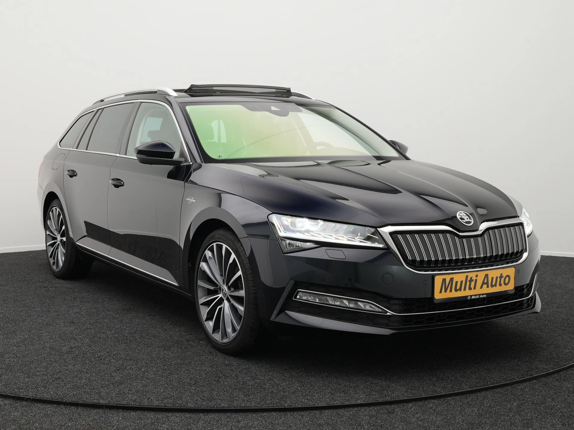 Hoofdafbeelding Škoda Superb