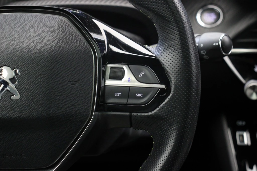 Hoofdafbeelding Peugeot e-208