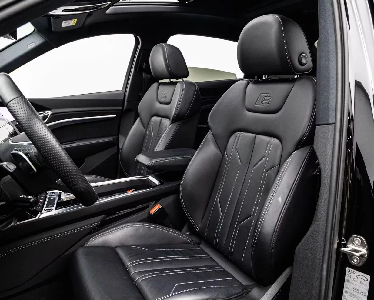 Hoofdafbeelding Audi e-tron