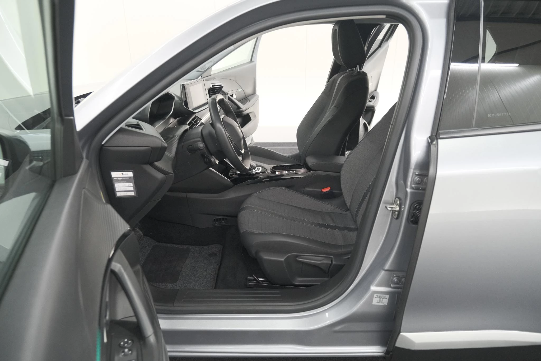 Hoofdafbeelding Peugeot e-2008