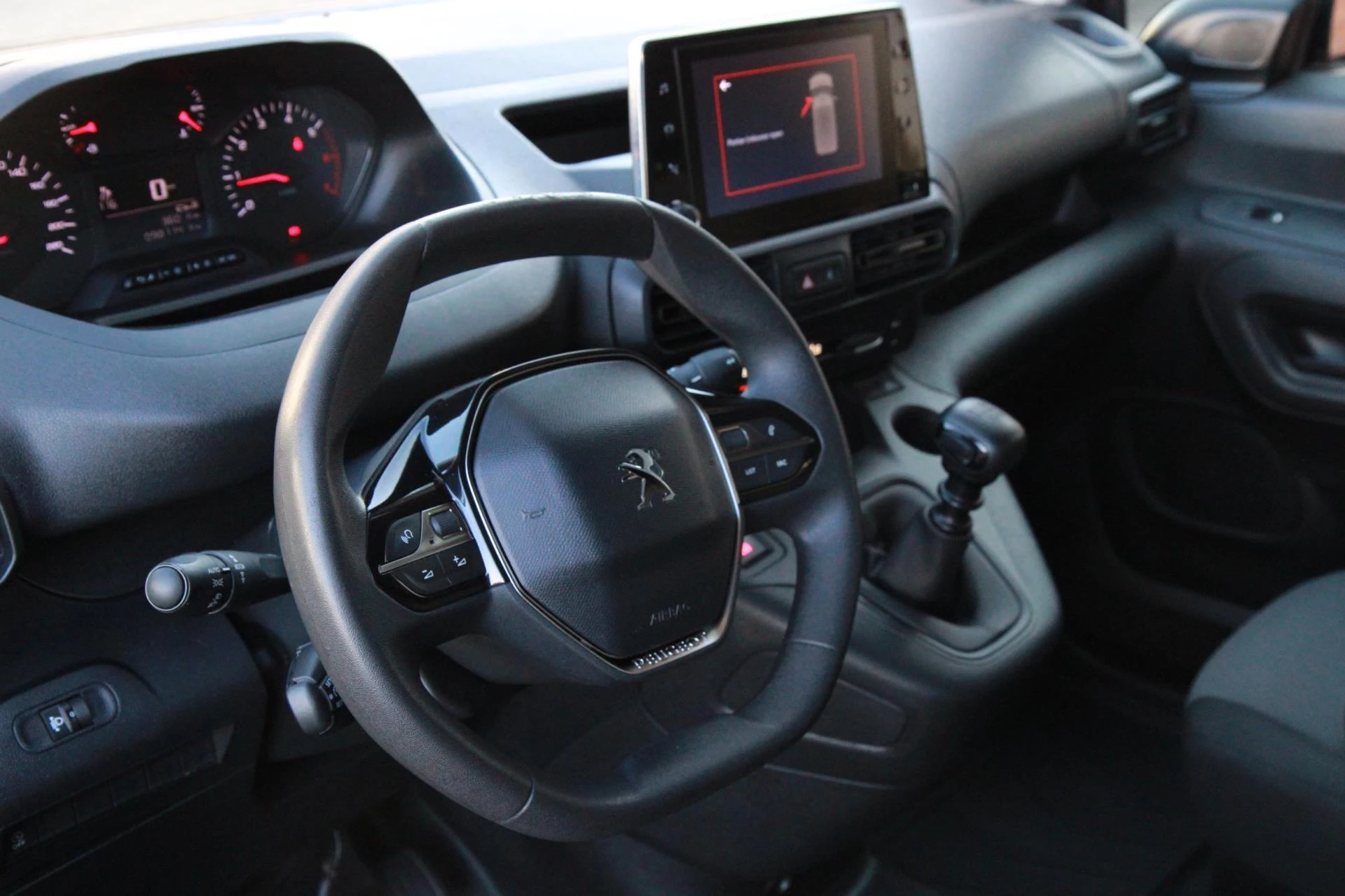 Hoofdafbeelding Peugeot Partner