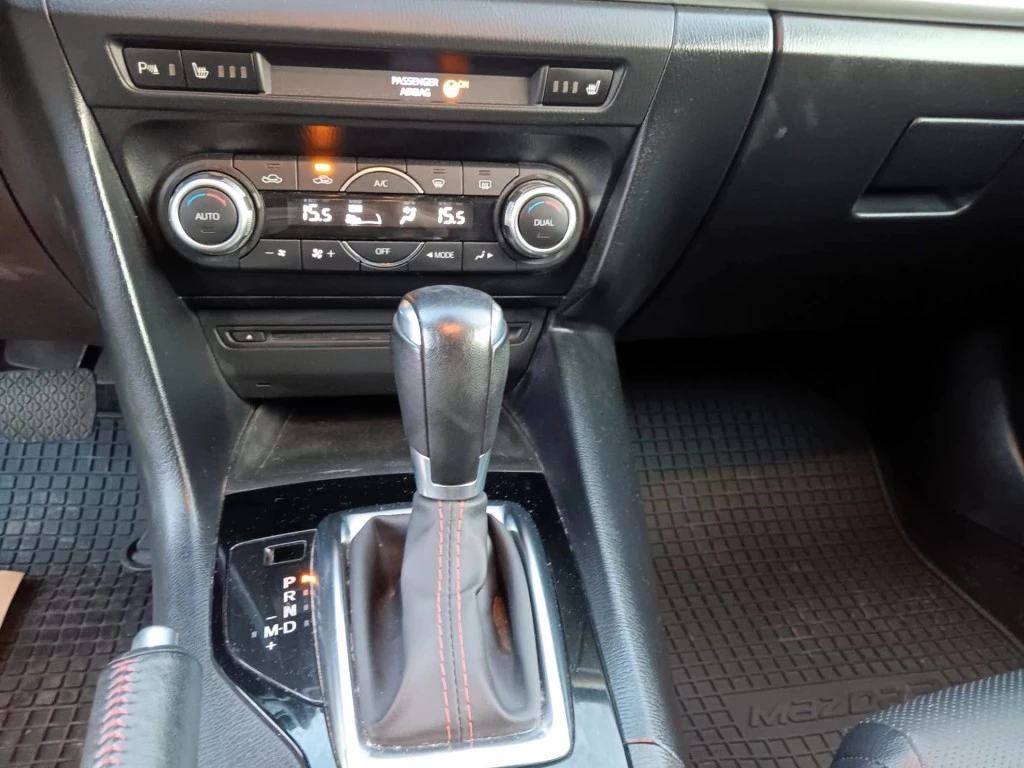 Hoofdafbeelding Mazda 3