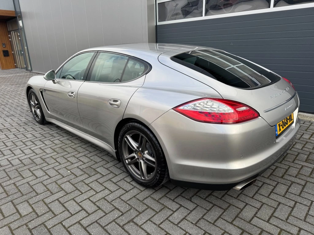 Hoofdafbeelding Porsche Panamera