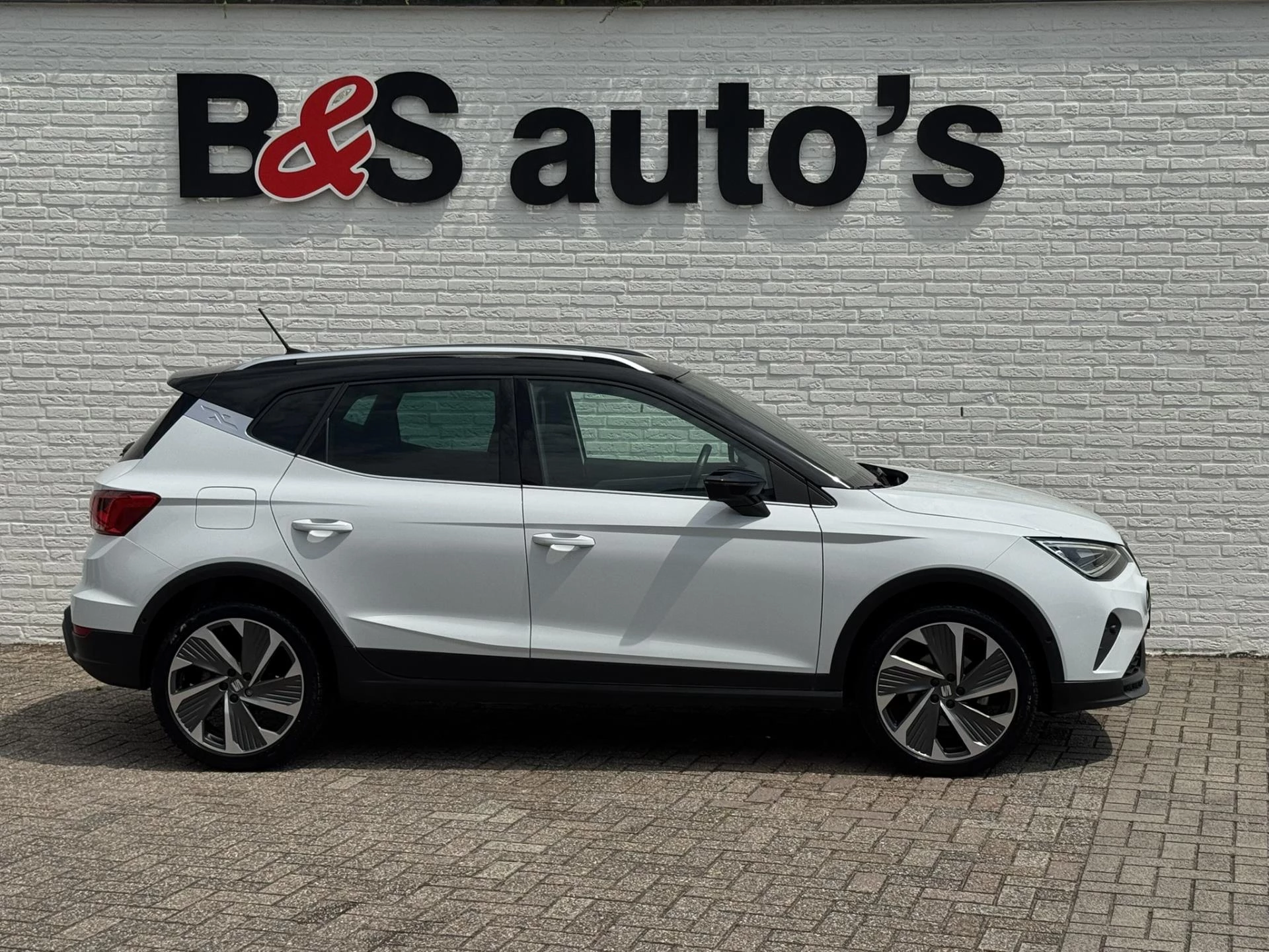 Hoofdafbeelding SEAT Arona