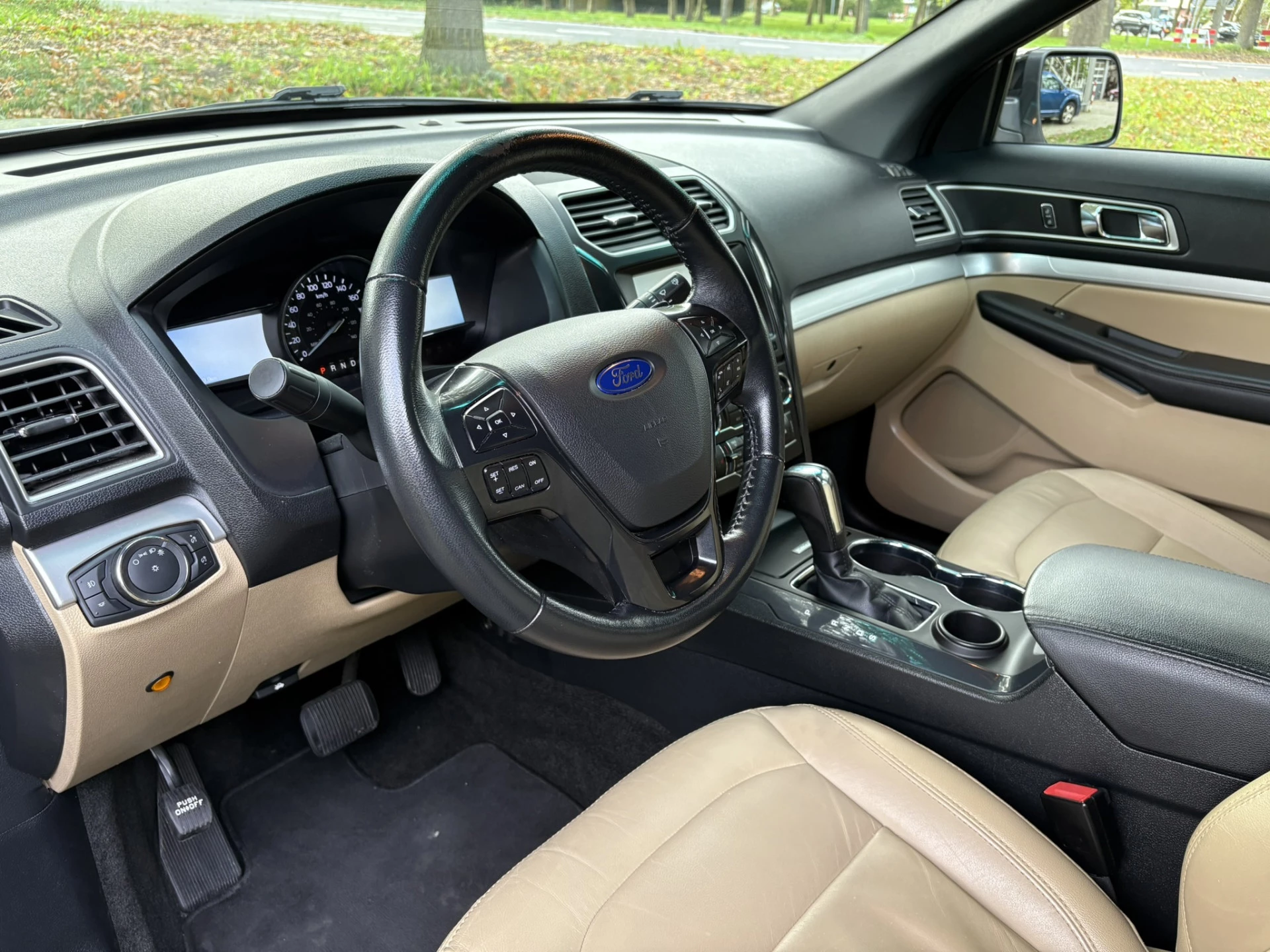 Hoofdafbeelding Ford Explorer
