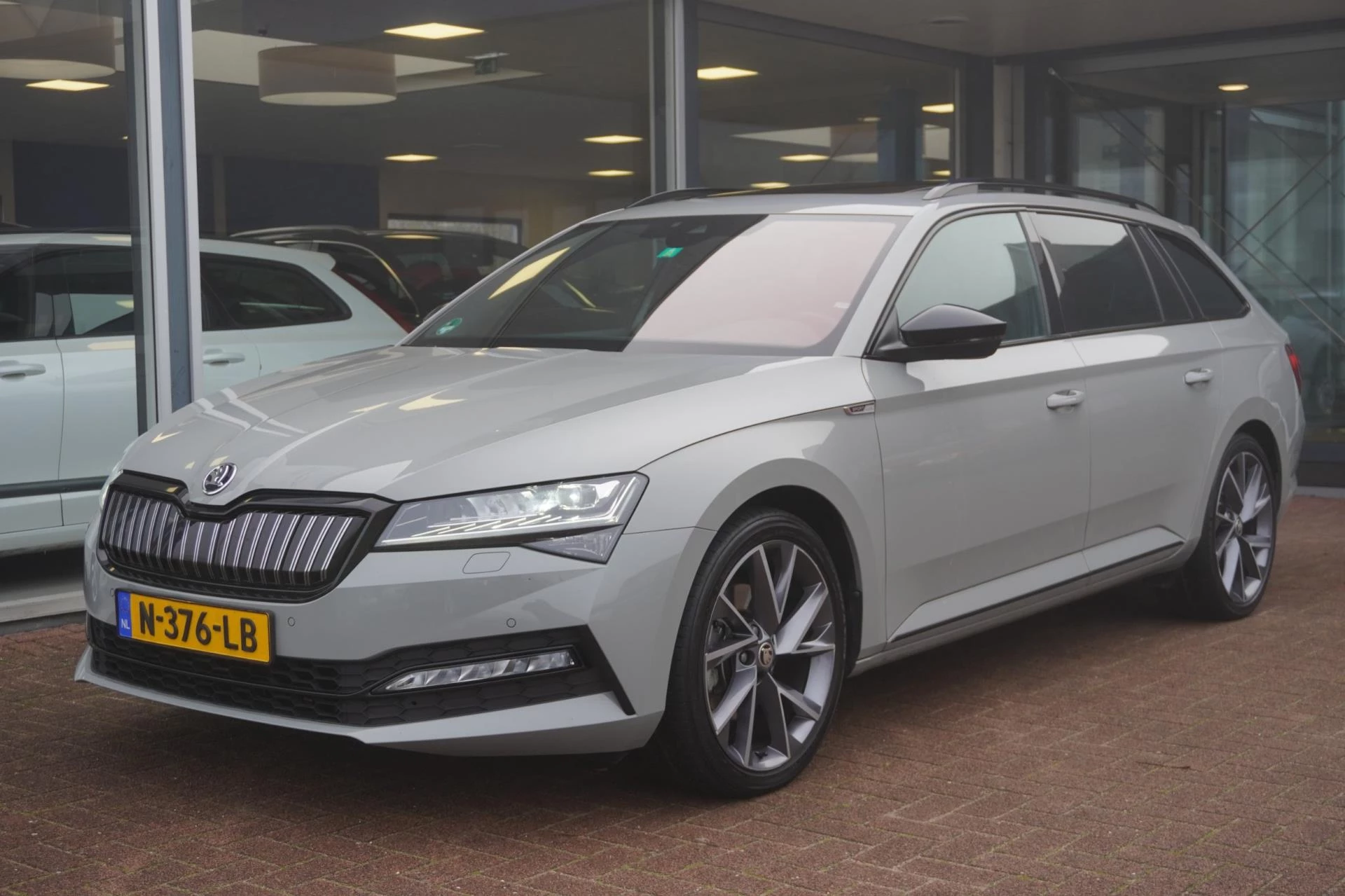 Hoofdafbeelding Škoda Superb