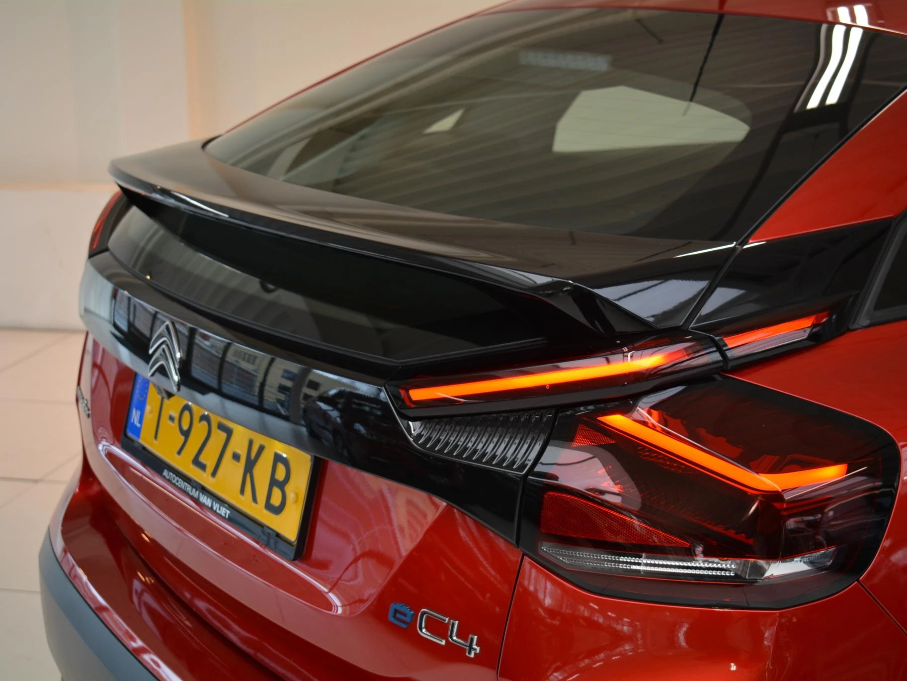 Hoofdafbeelding Citroën ë-C4