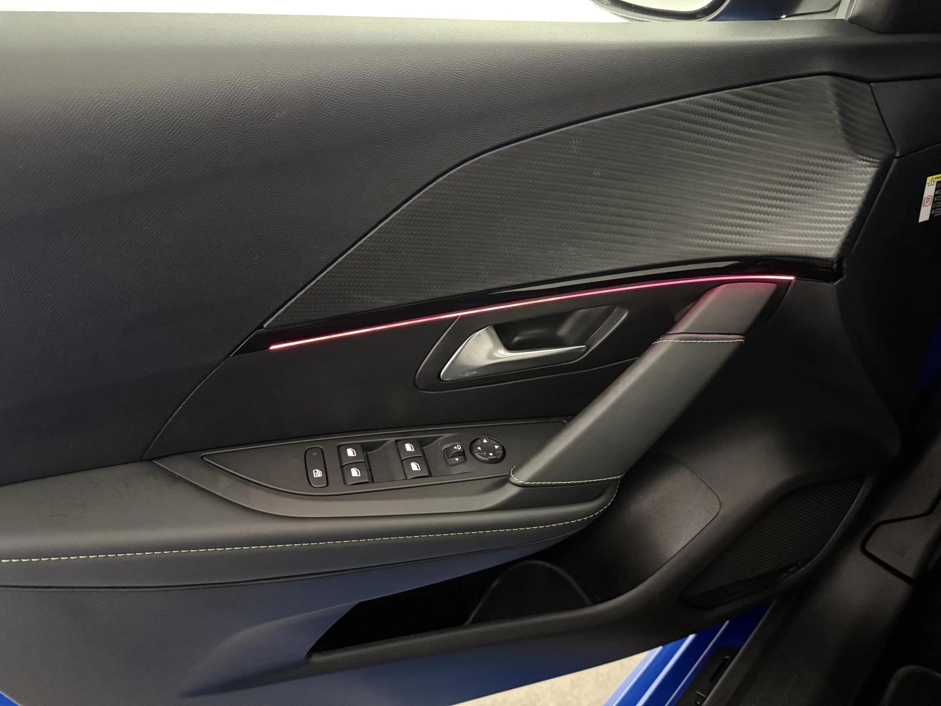 Hoofdafbeelding Peugeot e-208