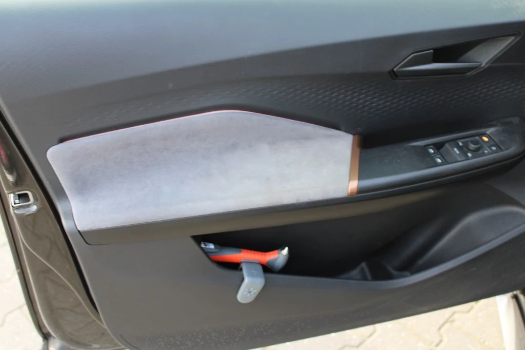 Hoofdafbeelding CUPRA Born