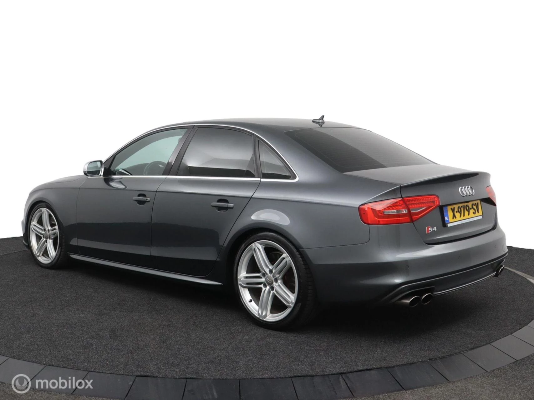 Hoofdafbeelding Audi S4