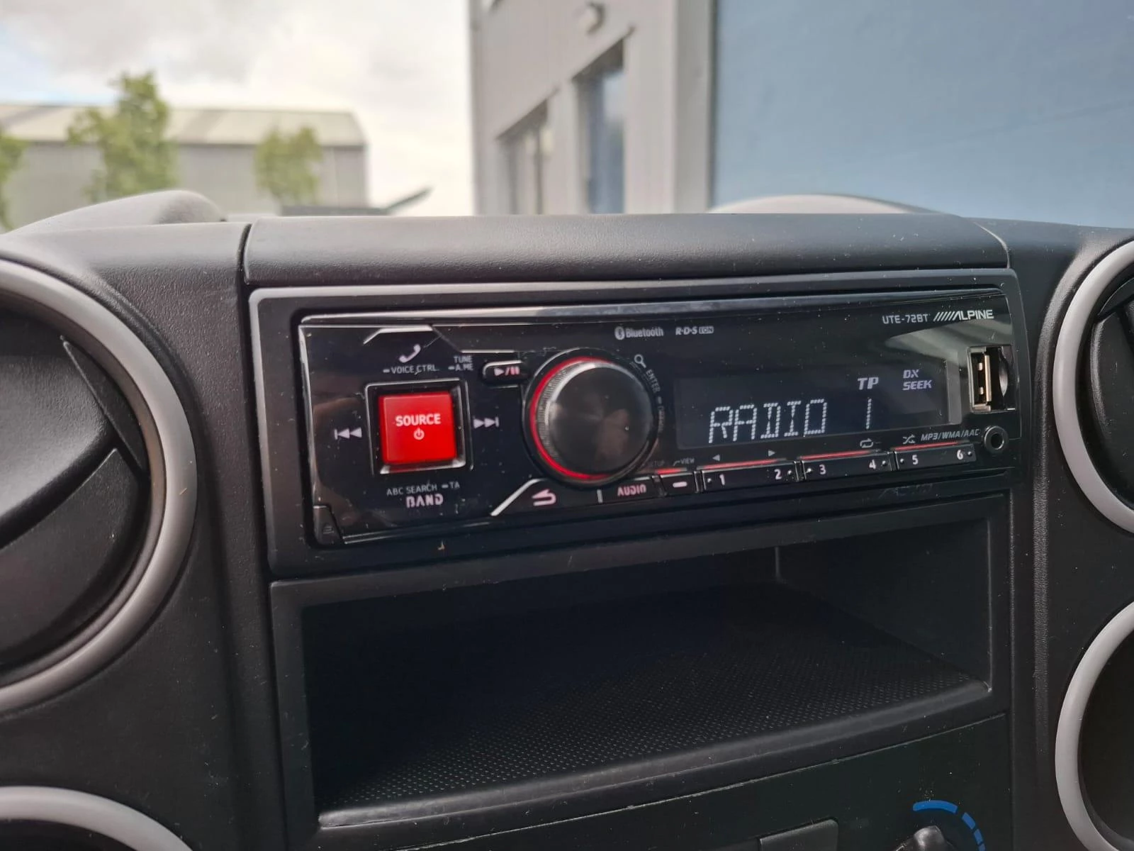 Hoofdafbeelding Peugeot Partner