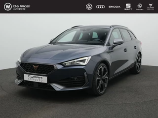 Hoofdafbeelding CUPRA Leon Sportstourer CUPRA Leon Sportstourer 1.4 e-Hybrid 245 pk VZ Performance | Trekhaak | Kuipstoelen | Geheugenstoel | Adaptief sportonderstel | Achteruitrijcamera | Stuur-/stoelverwarming